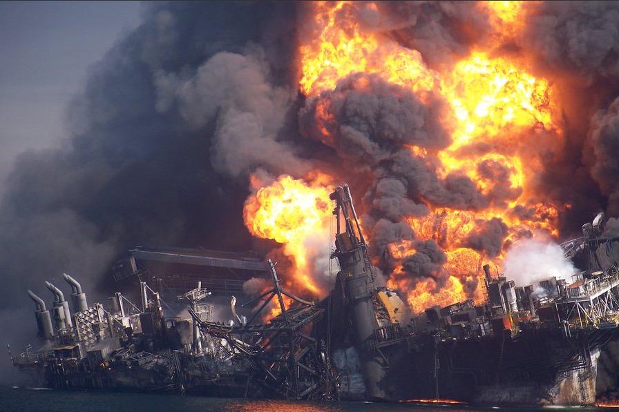 Sinking of the Deepwater Horizon oil platform in the Gulf of America.
