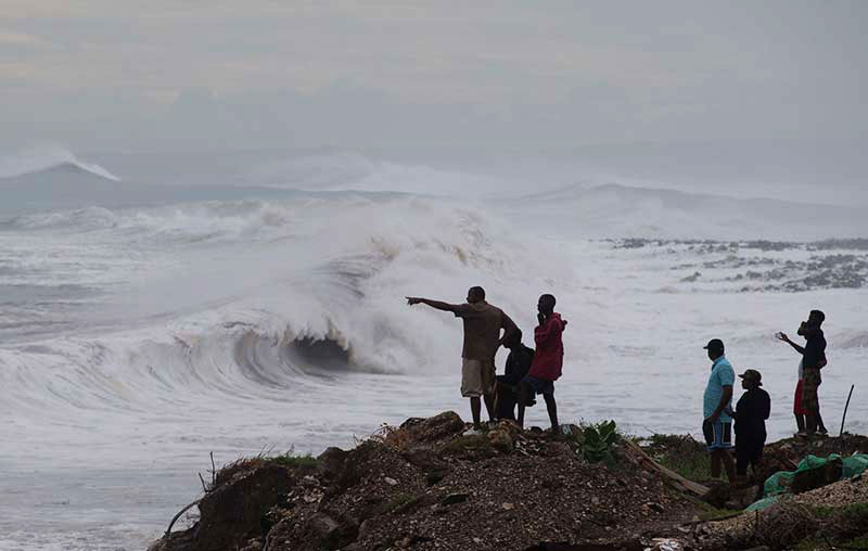 Lots of rain soaks Haiti the Dominican Republic as Cat 4 Hurricane Matthew heads for Hispaniola.