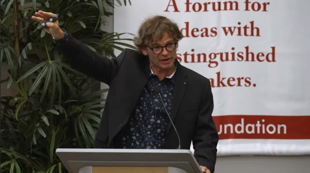 Scientist Eric Rignot talks about climate change, deglaciation, sea level rise, i.e. through the melting in Antarctica.