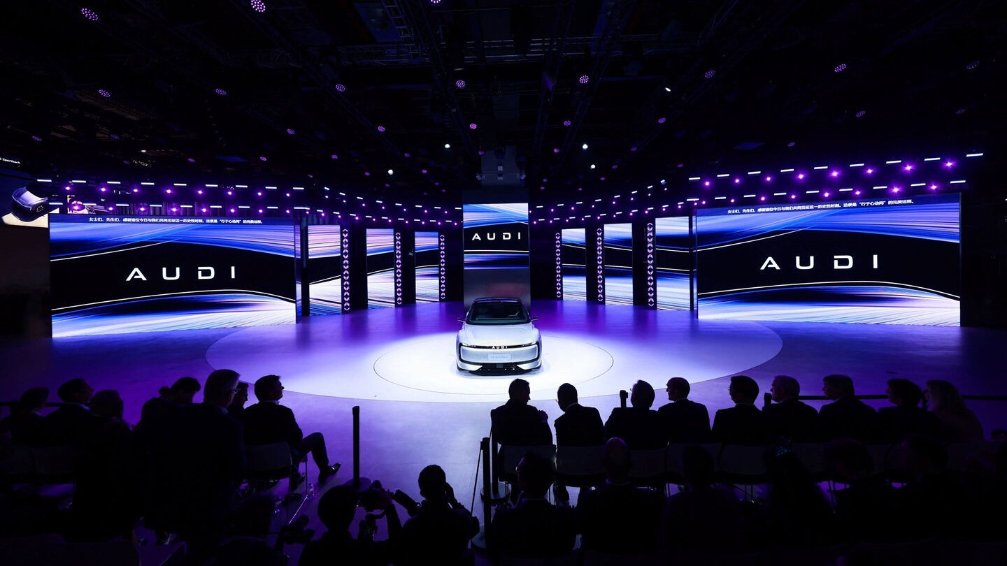 Premier show Shanghai April 2025, center stage